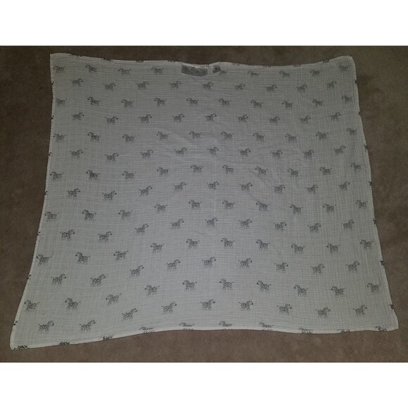 Amazing Baby Zebra Muslin Swaddle Blanket 100% Cotton White Gray 40x44 - Picture 7 of 7